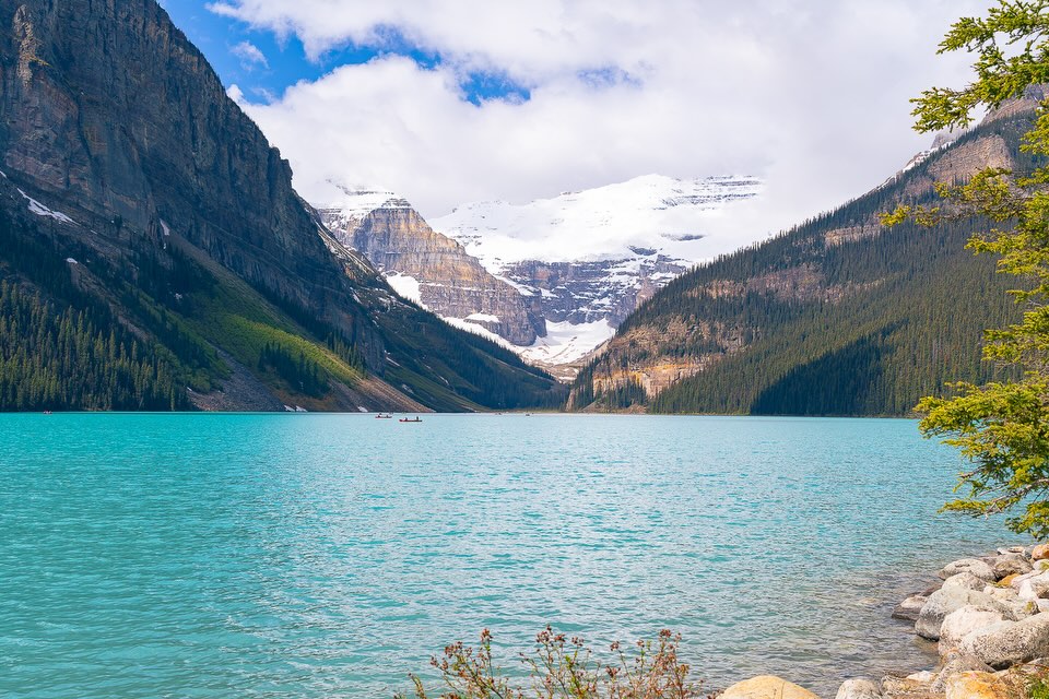 Luxury vehicle transportation to Lake Louise