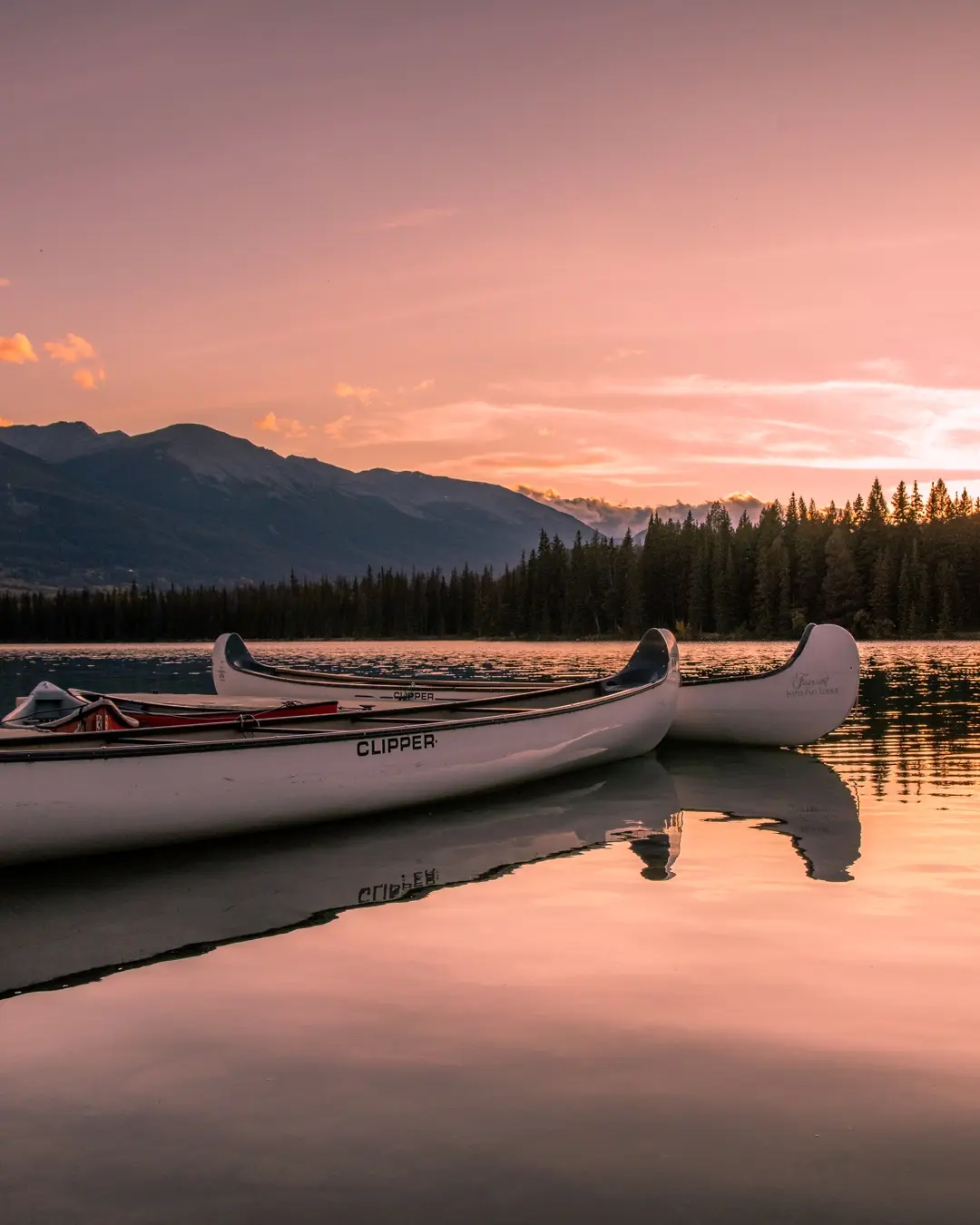 Private transportation to Jasper National Park attractions