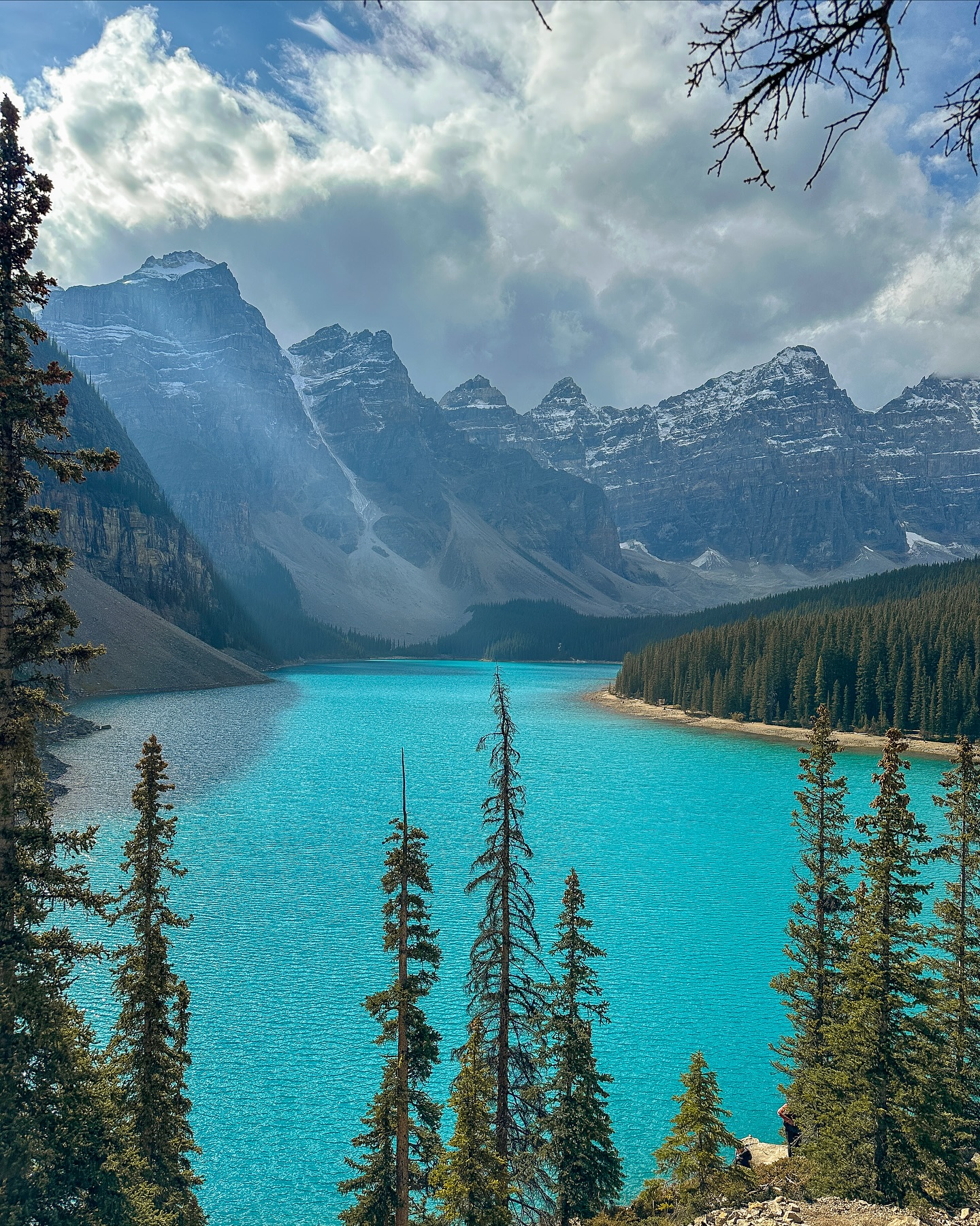 Moraine Lake Blue Banff National Park