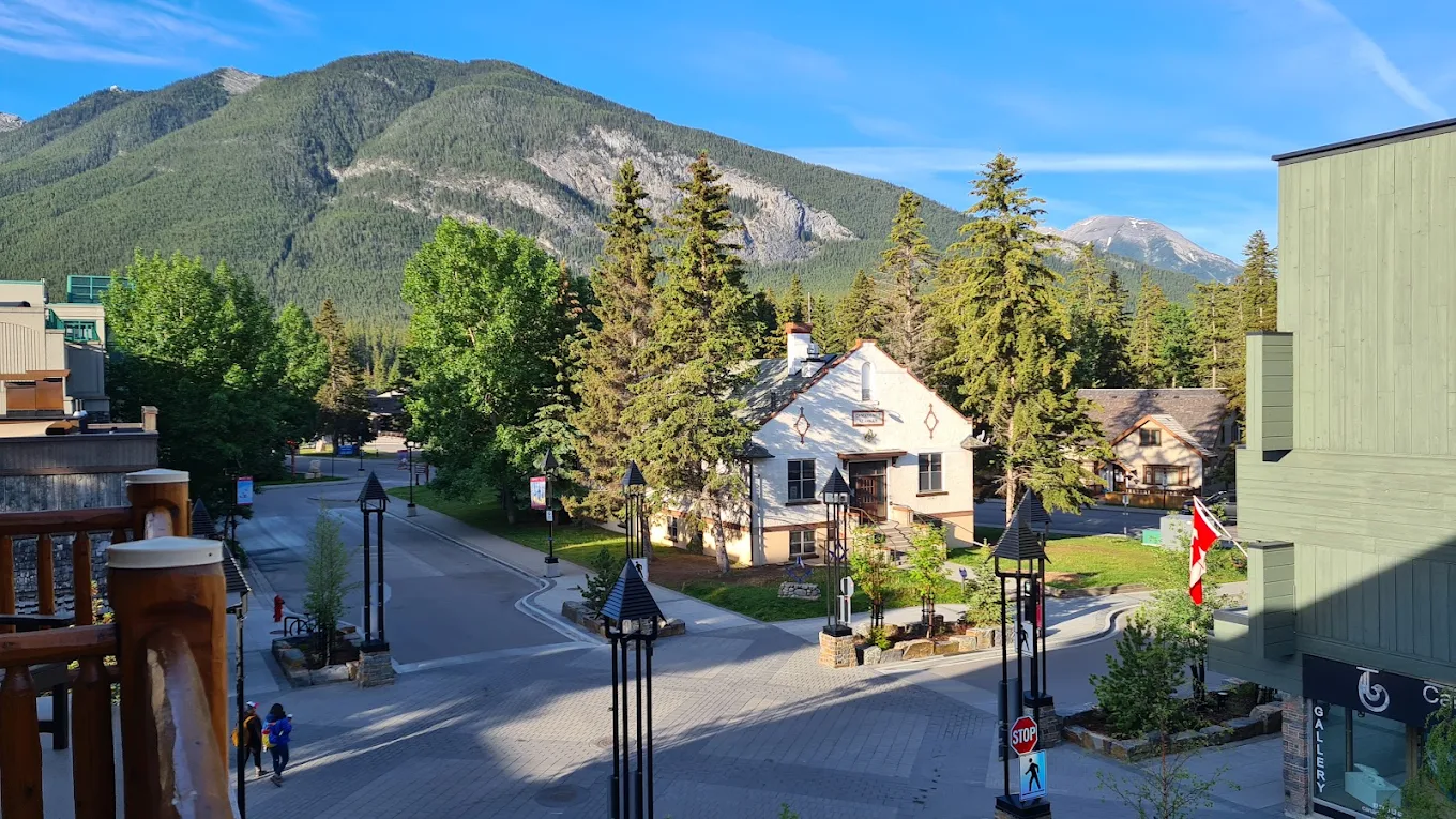 Brewster Mountain Lodge street view, downtown Banff