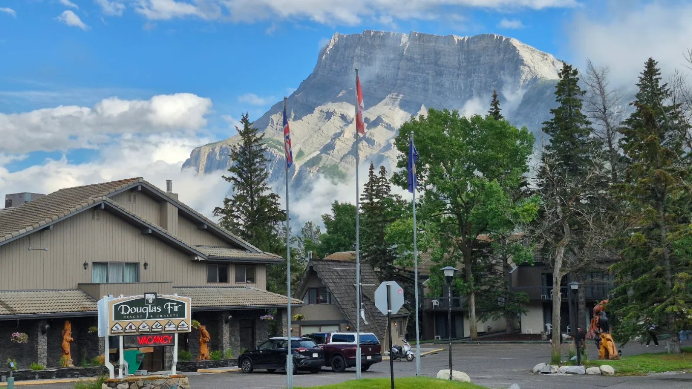 Douglas Fir Resort & Chalets, Tunnel Mountain Drive, Banff