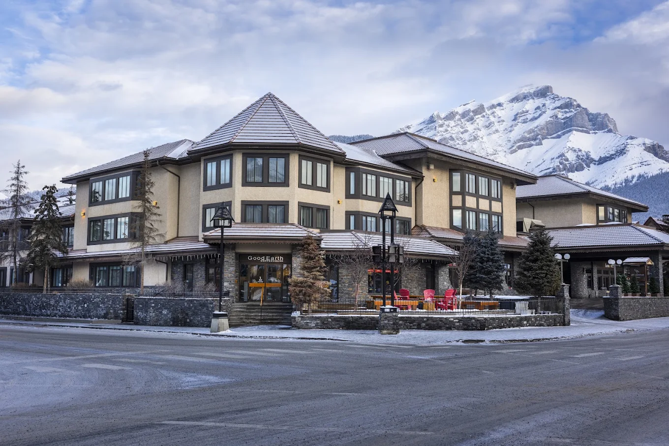 Luxury vehicle transportation to Elk + Avenue Hotel