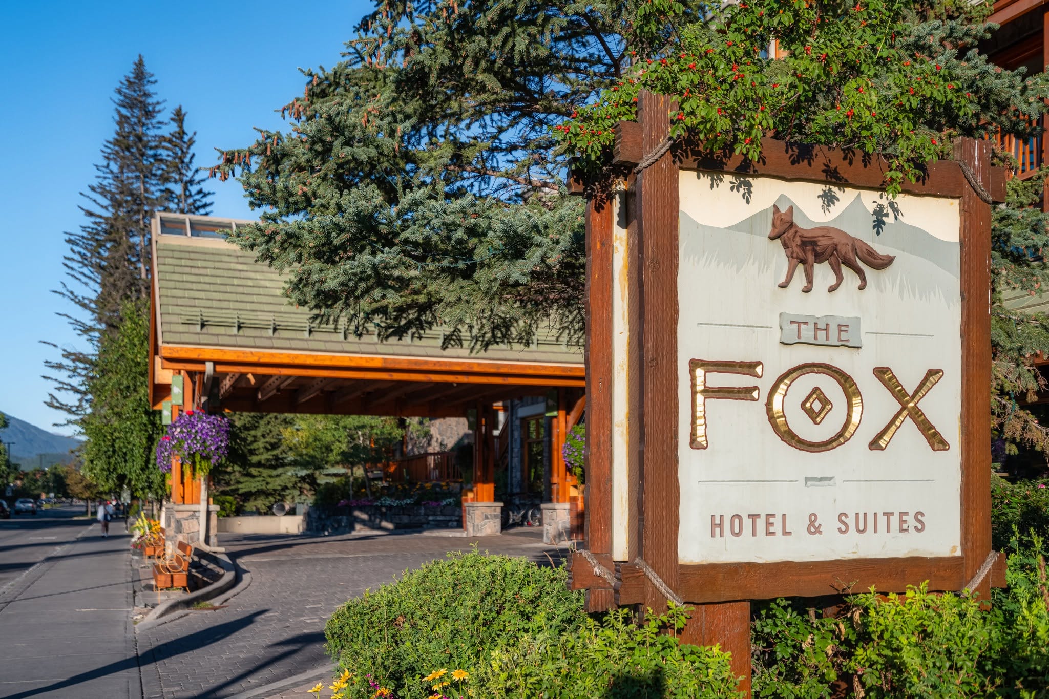 Fox Hotel & Suites Banff transportation from Calgary Airport