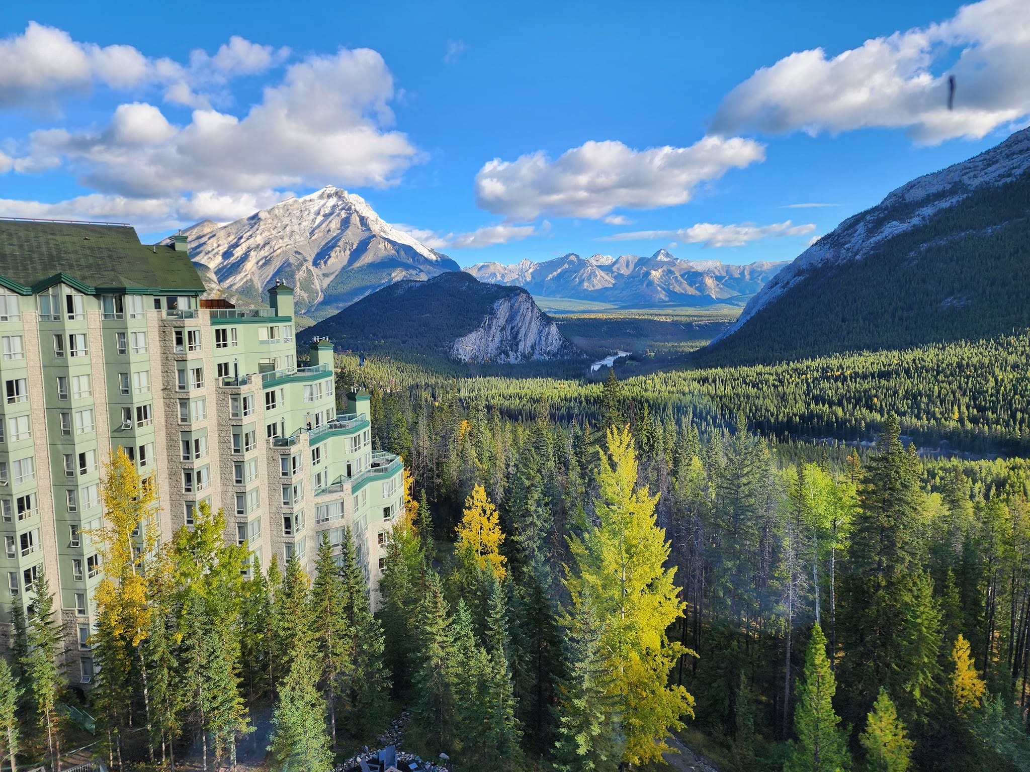 Rimrock Banff transportation from Calgary Airport